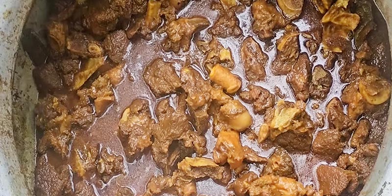 গরুর মাংসের উপকারিতা ও অপকারিতা: ধর্মীয় ও স্বাস্থ্যগত দৃষ্টিতে বিস্তারিত বিশ্লেষণ গরুর মাংসের পুষ্টিগুণ ও উপকারিতা
